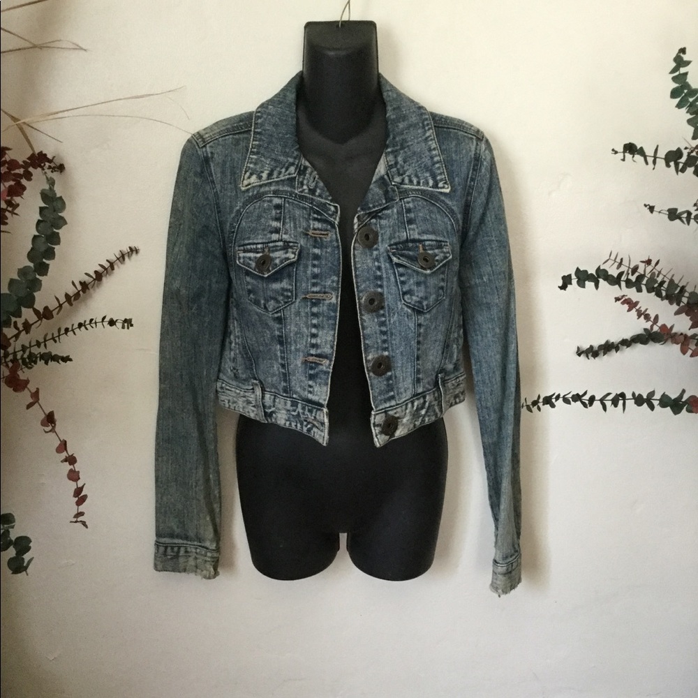 Guess Denim Jacket😎✌🏽☯️
